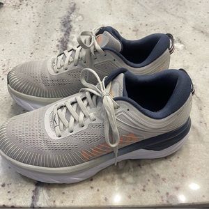 Hoka Women’s Bondi 7